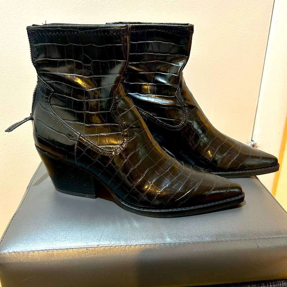 Dolce Vita Black Zip Up Leather Ankle Boots